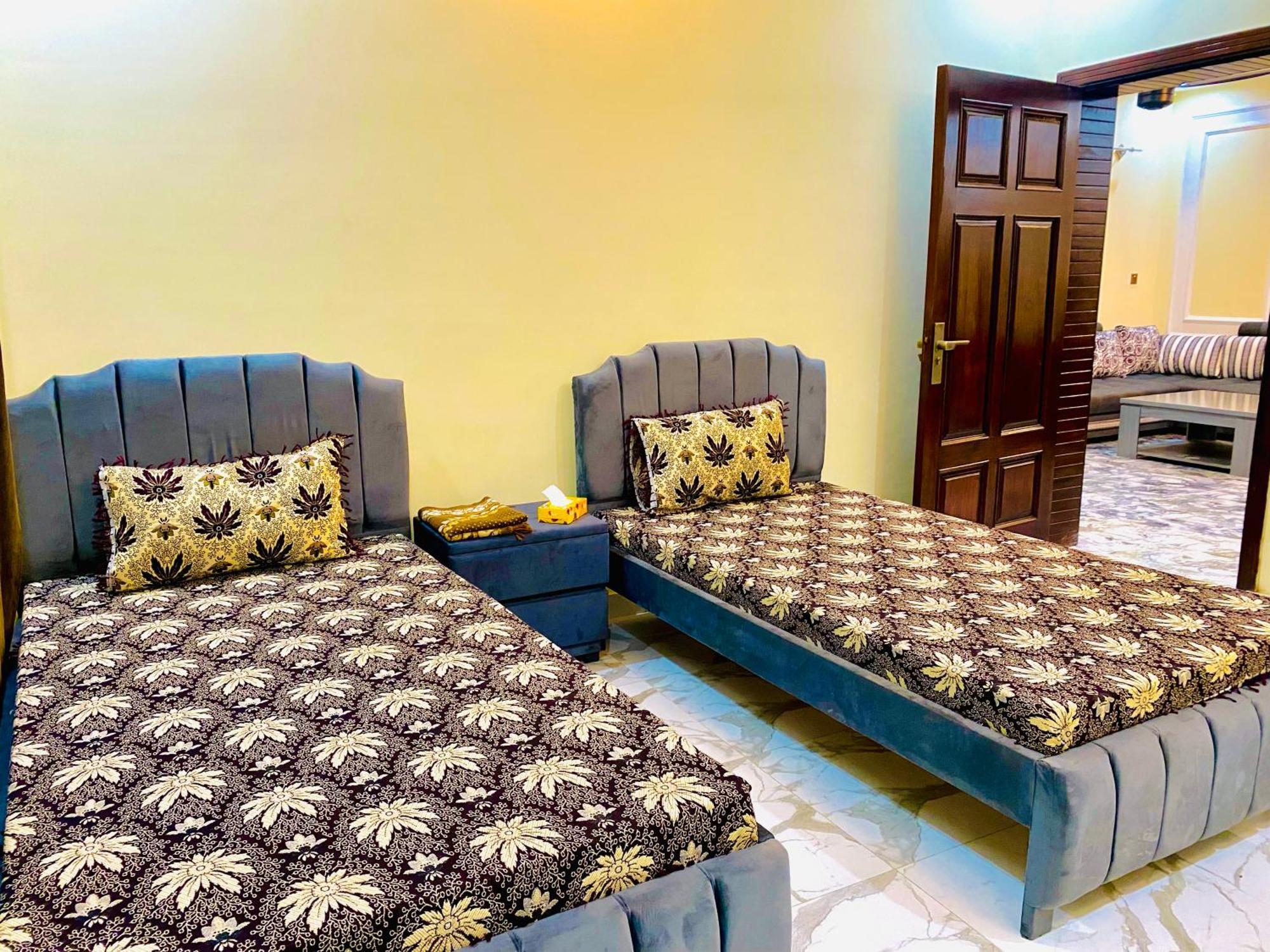 Moonlight Guest House Rawalpindi Dış mekan fotoğraf