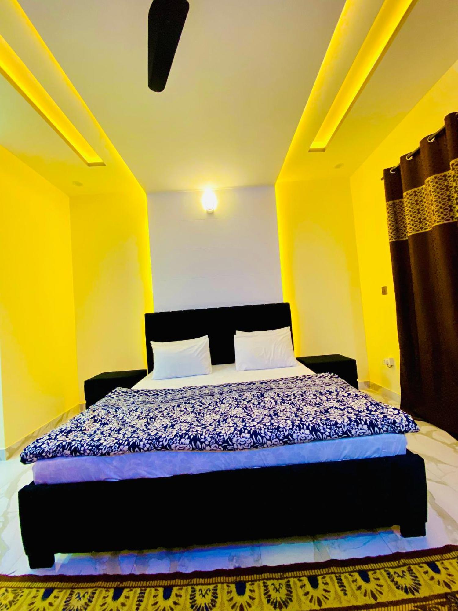 Moonlight Guest House Rawalpindi Dış mekan fotoğraf