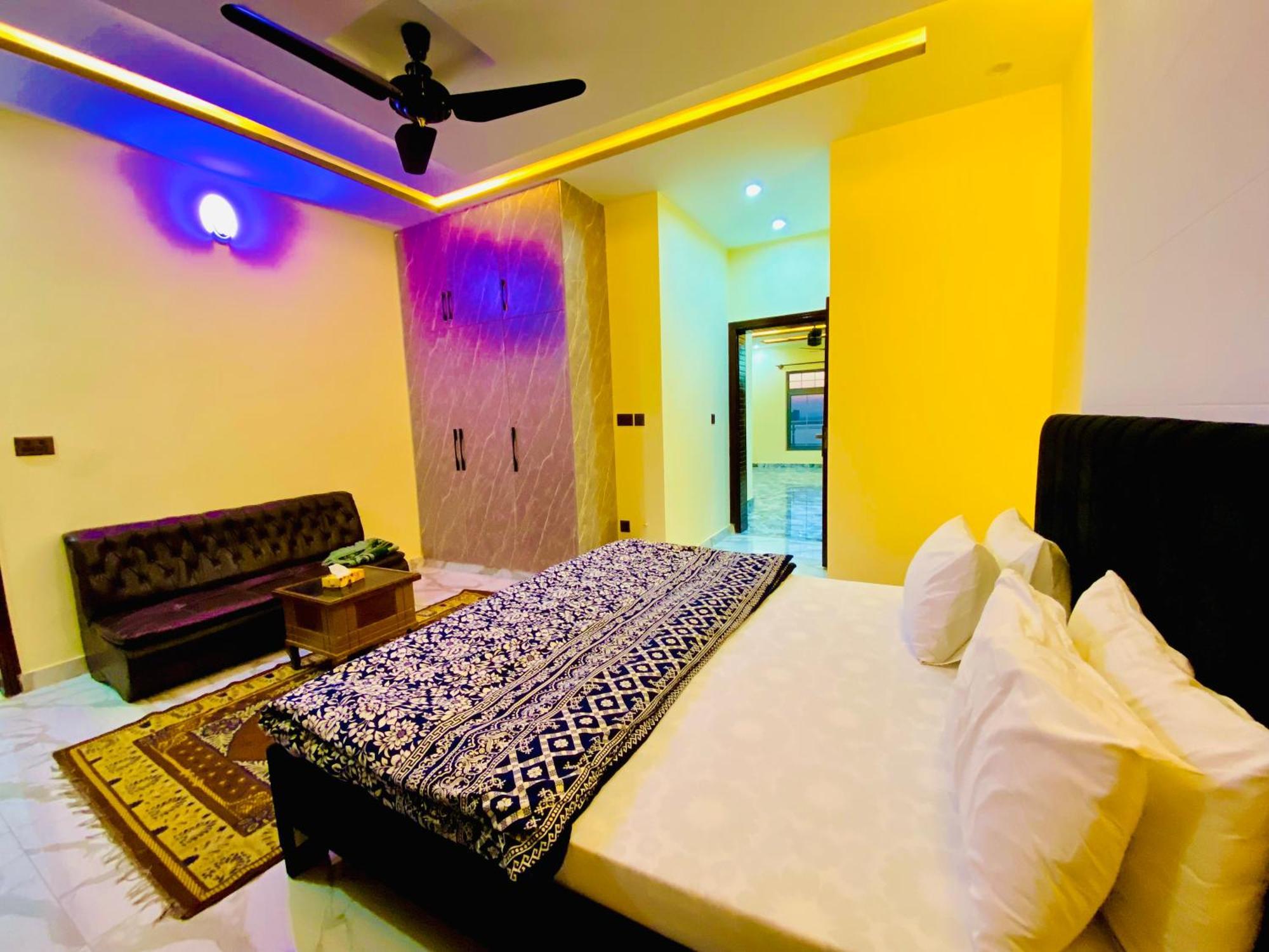 Moonlight Guest House Rawalpindi Dış mekan fotoğraf