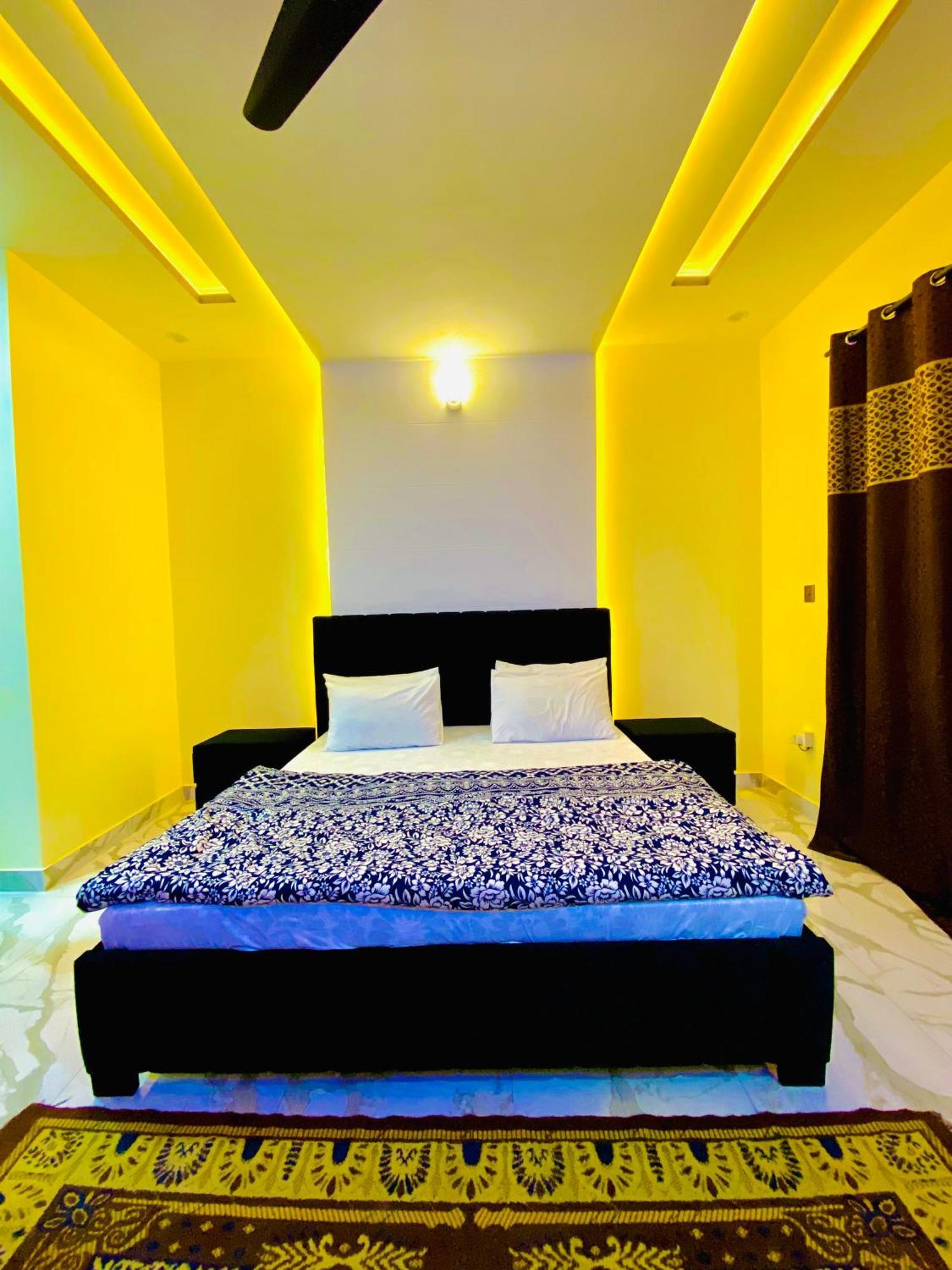 Moonlight Guest House Rawalpindi Dış mekan fotoğraf