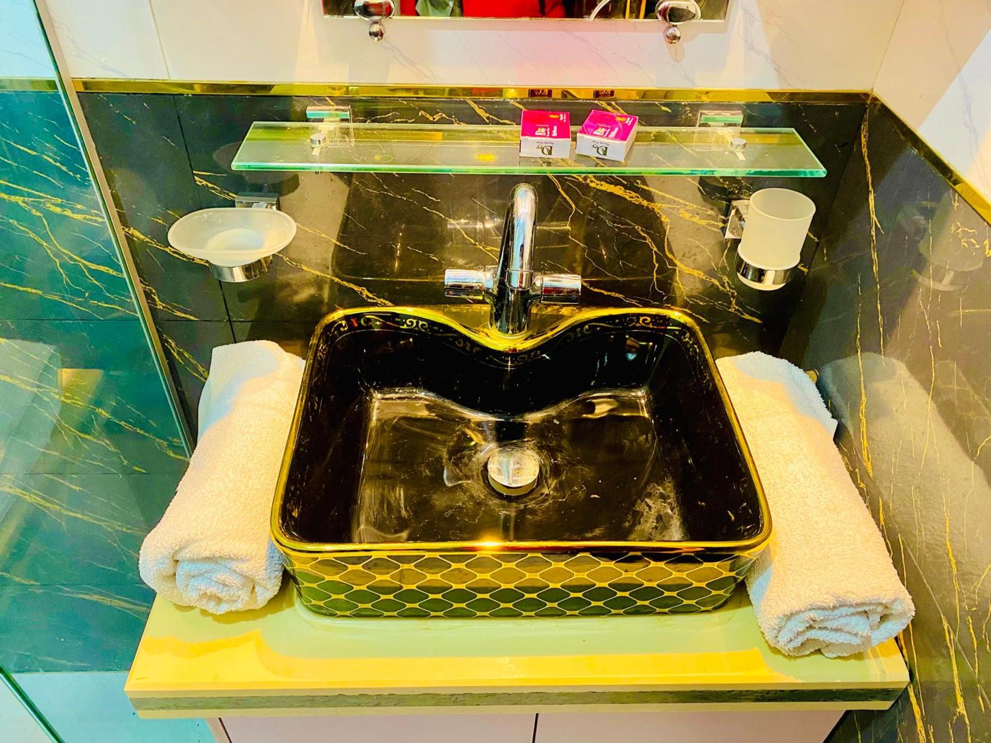 Moonlight Guest House Rawalpindi Dış mekan fotoğraf