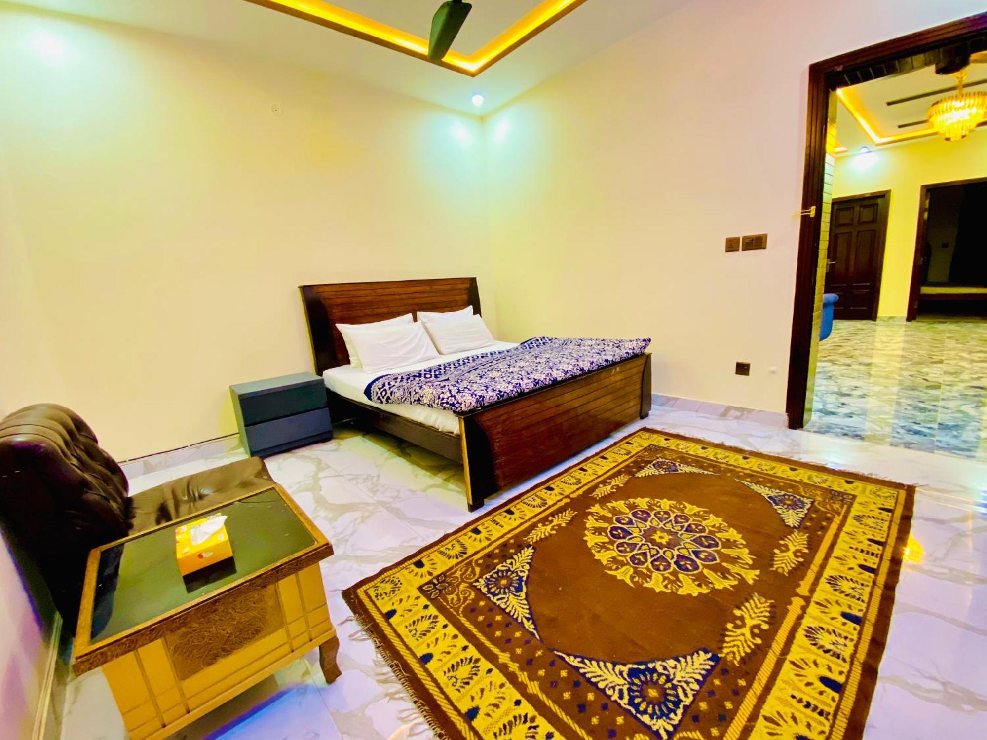 Moonlight Guest House Rawalpindi Dış mekan fotoğraf
