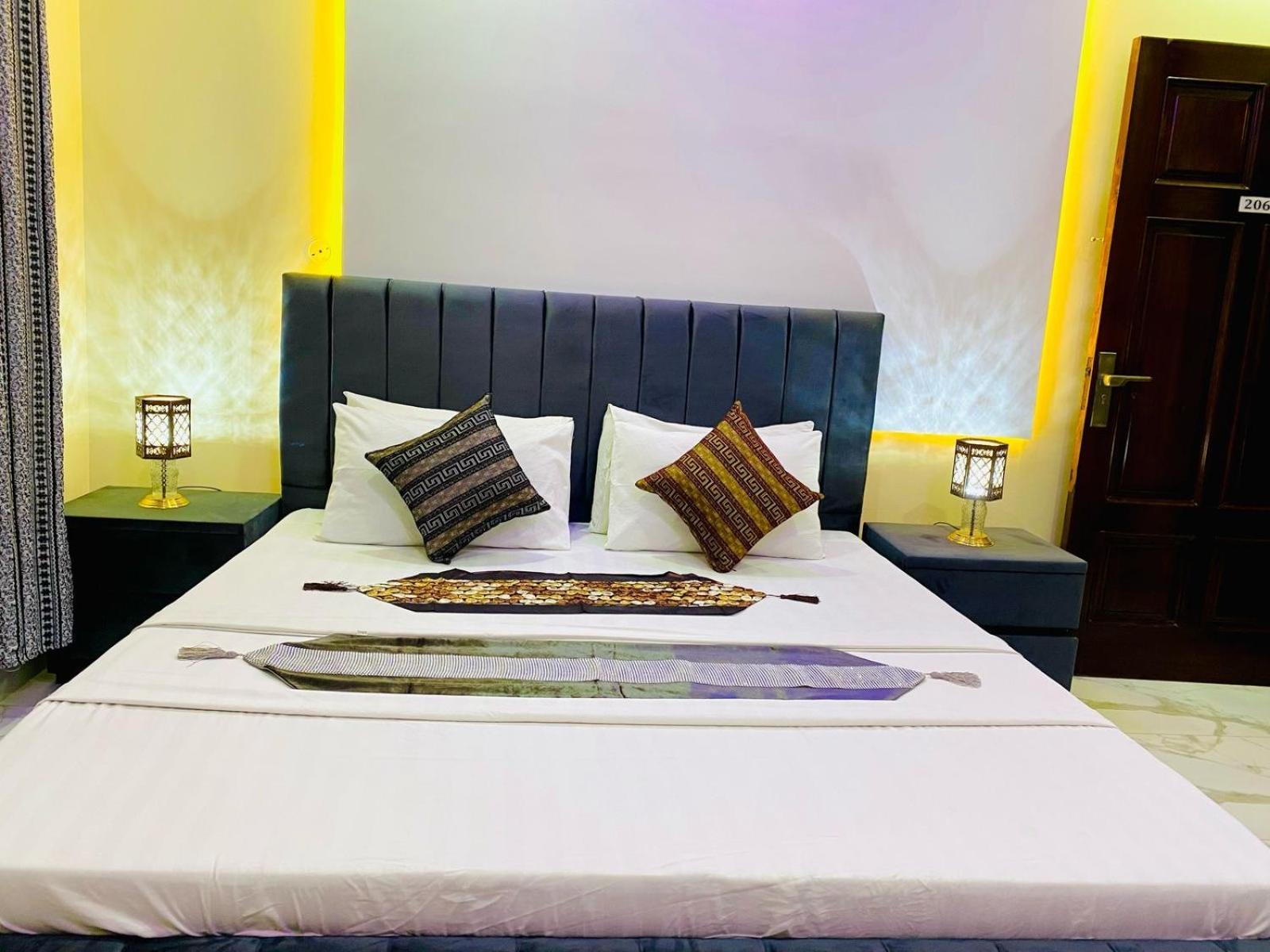 Moonlight Guest House Rawalpindi Dış mekan fotoğraf