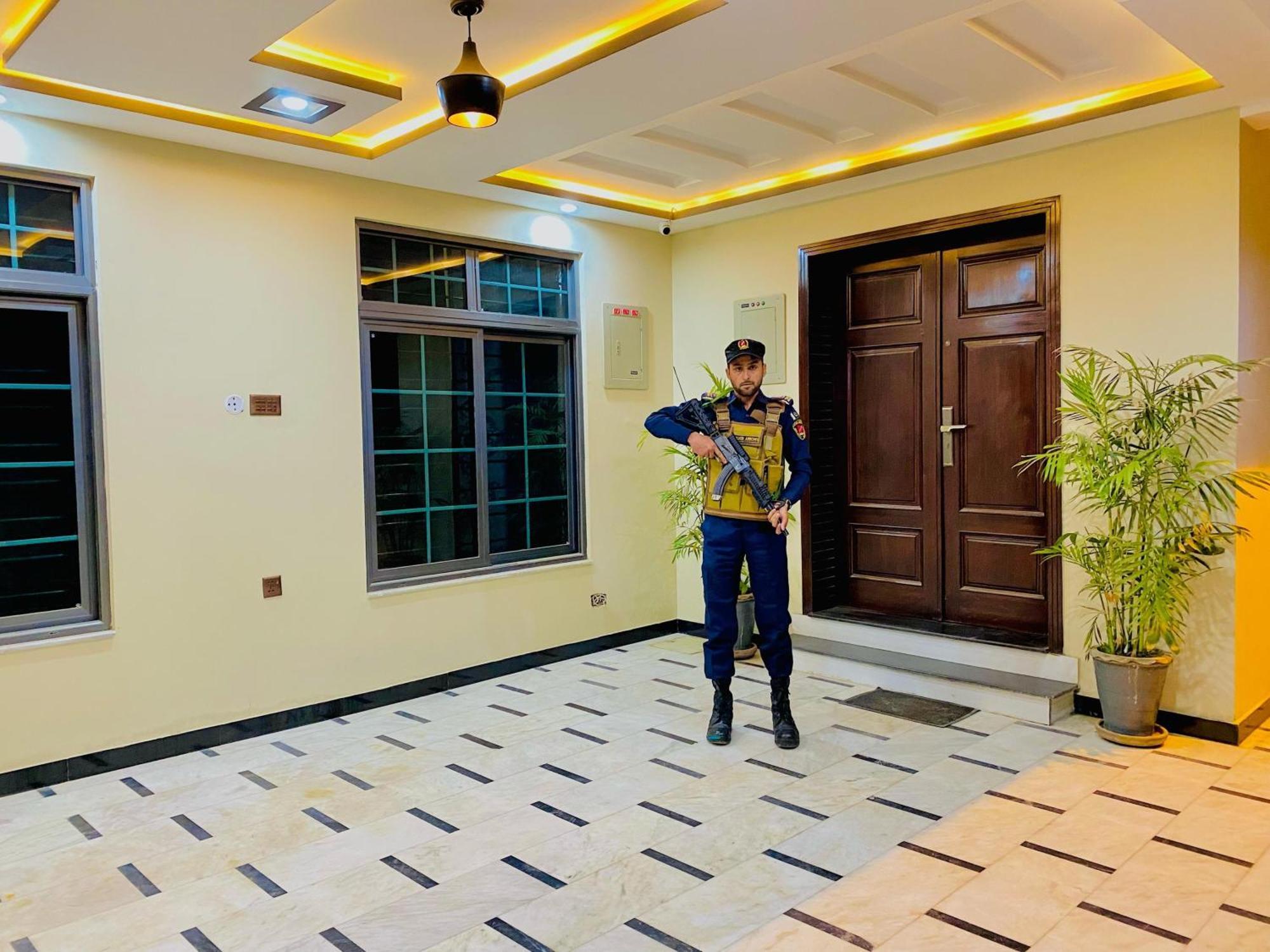 Moonlight Guest House Rawalpindi Dış mekan fotoğraf